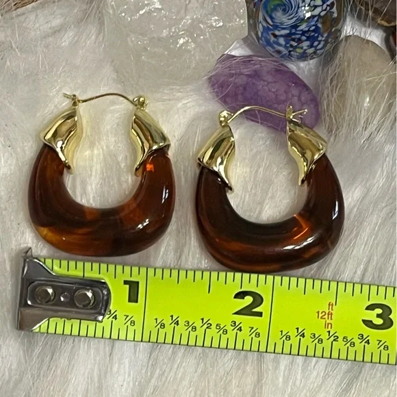 Tortoise Shell Hoops - Picture 4 of 9